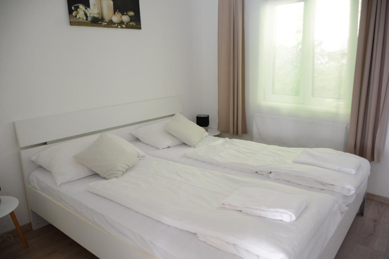 Gaestehaus Coco Apartment *